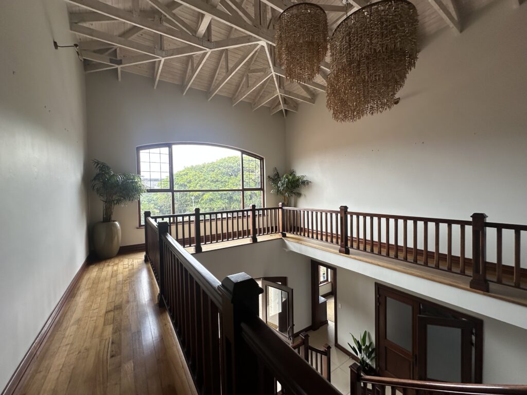 Court Order: 5 Bedroom 5 Bathroom mansion with pool and great sea views in Amanzimtoti KZN